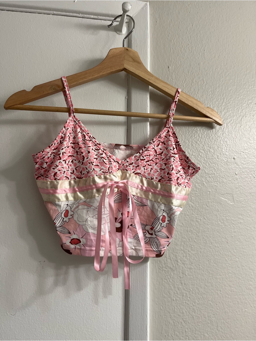 SHEIN Pink Floral Tie-Front Cropped Tank Top
